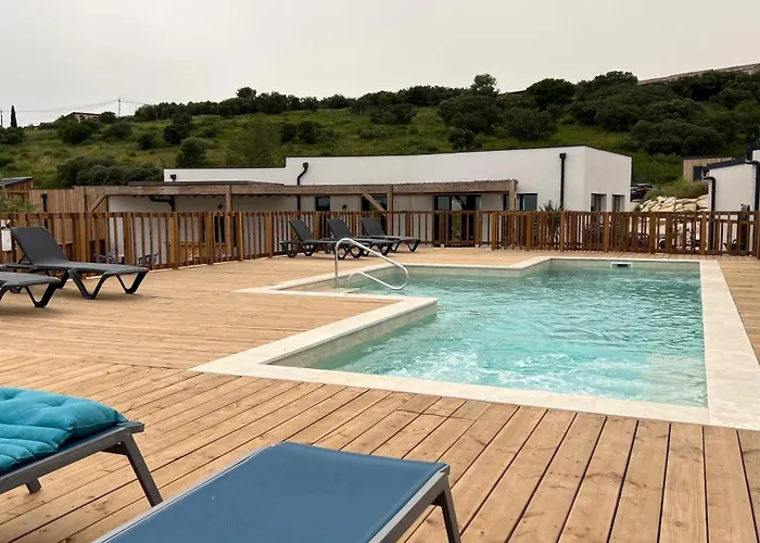 Camping Les Lodges Du Lagon